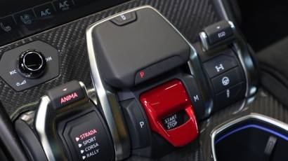 Lamborghini Urus - Thahab Motors Dubai Luxury Car Dealership