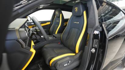 Lamborghini Urus - Thahab Motors Luxury Car Dealership DubaiRolls Royce Cullinan - Thahab Motors Luxury Car Dealership Dubai