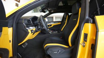 Lamborghini Urus - Thahab Motors Luxury Car Dealership DubaiRolls Royce Cullinan - Thahab Motors Luxury Car Dealership Dubai