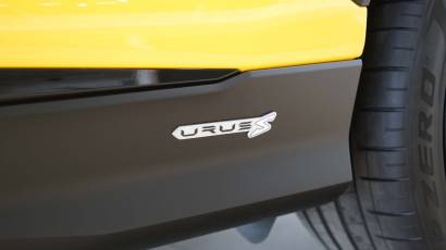 Lamborghini Urus - Thahab Motors Luxury Car Dealership DubaiRolls Royce Cullinan - Thahab Motors Luxury Car Dealership Dubai