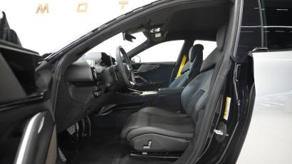 Ferrari Purosangue - Thahab Motors Luxury Car Dealership DubaiRolls Royce Cullinan - Thahab Motors Luxury Car Dealership Dubai