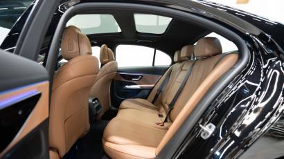 Mercedes-Benz E-Class E 200 - Thahab Motors Luxury Car Dealership - Dubai