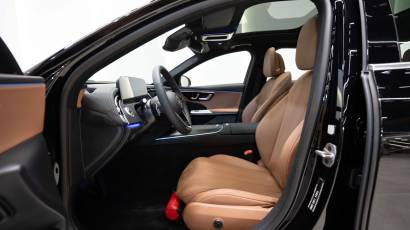Mercedes-Benz E-Class E 200 - Thahab Motors Luxury Car Dealership - Dubai