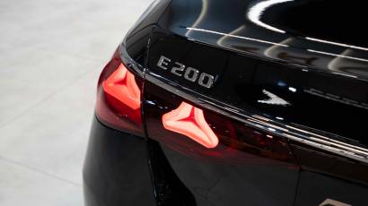 Mercedes-Benz E-Class E 200 - Thahab Motors Luxury Car Dealership - Dubai