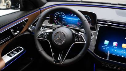 Mercedes-Benz E-Class E 200 - Thahab Motors Luxury Car Dealership - Dubai