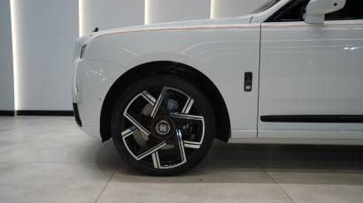 Rolls-Royce Cullinan Black Badge- Thahab Motors Luxury Car Dealership DubaiRolls Royce Cullinan - Thahab Motors Luxury Car