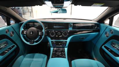 Rolls-Royce Spectre- Thahab Motors Luxury Car Dealership DubaiRolls Royce Cullinan - Thahab Motors Luxury Car