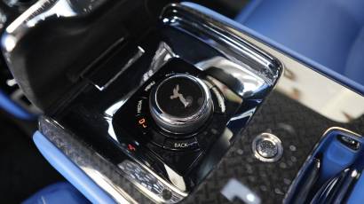 Rolls-Royce Cullinan Black Badge- Thahab Motors Luxury Car Dealership DubaiRolls Royce Cullinan - Thahab Motors Luxury Car Dealership Dubai