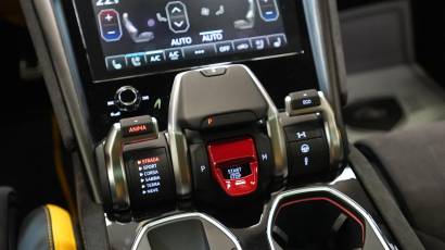 Lamborghini Urus - Thahab Motors Luxury Car Dealership - Dubai