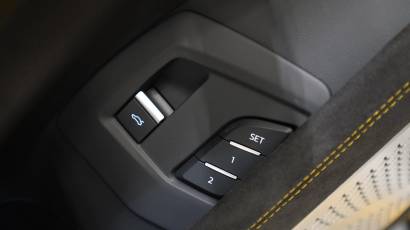 Lamborghini Urus - Thahab Motors Luxury Car Dealership - Dubai