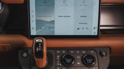 Land Rover Defender - 2025 - Thahab Motors Luxury Car Dealership Dubai