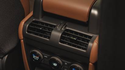 Land Rover Defender - 2025 - Thahab Motors Luxury Car Dealership Dubai