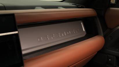 Land Rover Defender - 2025 - Thahab Motors Luxury Car Dealership Dubai