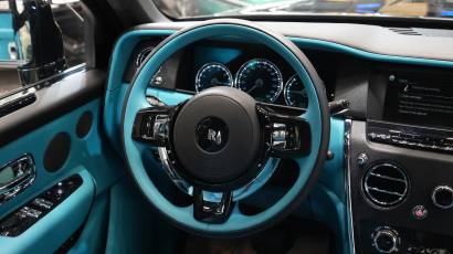 Rolls-Royce Cullinan Black Badge - 2023 - Thahab Motors Luxury Car Dealership Dubai