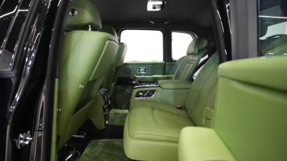 Rolls-Royce Cullinan Black Badge - 2023 - Thahab Motors Luxury Car Dealership Dubai