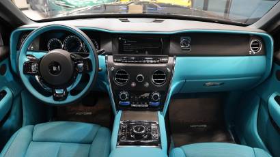 Rolls-Royce Cullinan Black Badge - 2023 - Thahab Motors Luxury Car Dealership Dubai