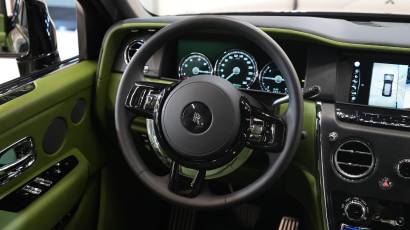 Rolls-Royce Cullinan Black Badge - 2023 - Thahab Motors Luxury Car Dealership Dubai