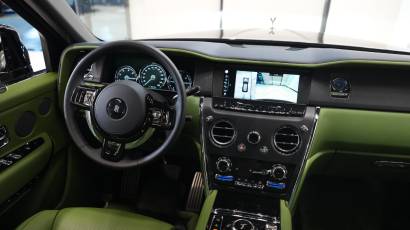 Rolls-Royce Cullinan Black Badge - 2023 - Thahab Motors Luxury Car Dealership Dubai