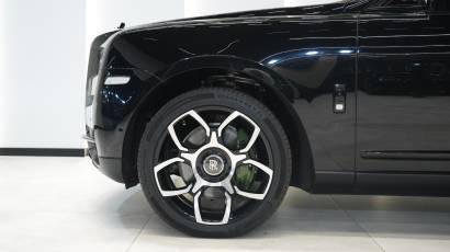 Rolls-Royce Cullinan Black Badge - 2023 - Thahab Motors Luxury Car Dealership Dubai