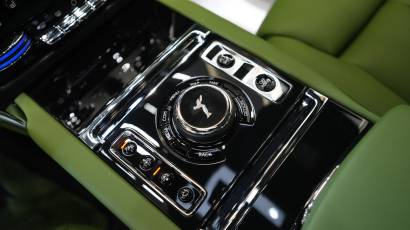 Rolls-Royce Cullinan Black Badge - 2023 - Thahab Motors Luxury Car Dealership Dubai