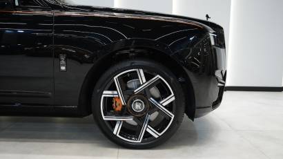 Rolls-Royce Cullinan Black Badge - 2025 - Thahab Motors Luxury Car Dealership Dubai