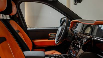 Rolls-Royce Cullinan Black Badge - 2025 - Thahab Motors Luxury Car Dealership Dubai