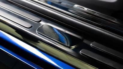 Rolls-Royce Wraith Black Badge - 2020 - Thahab Motors Luxury Car Dealership Dubai