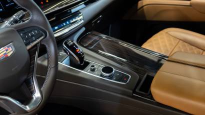 Cadillac Escalade Sport Platinum - GCC - 2021 - Thahab Motors Luxury Car Dealership Dubai