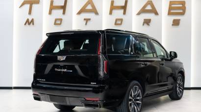 Cadillac Escalade Sport Platinum - GCC - 2021 - Thahab Motors Luxury Car Dealership Dubai