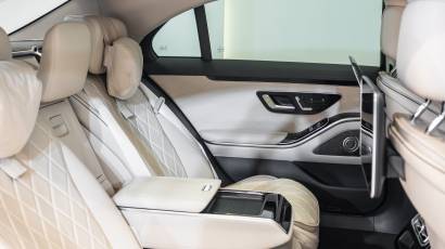Mercedes-Benz S-Class S 500 4Matic - 2021 - Black - White - Thahab Motors Luxury Car Dealership Dubai