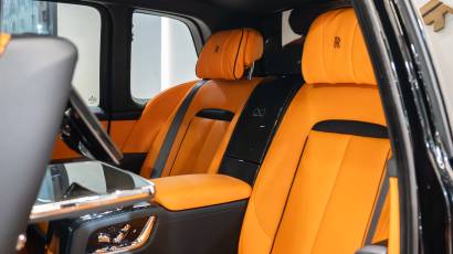Rolls-Royce Cullinan - Black Badge - 2022 - Thahab Motors Luxury Car Dealership Dubai