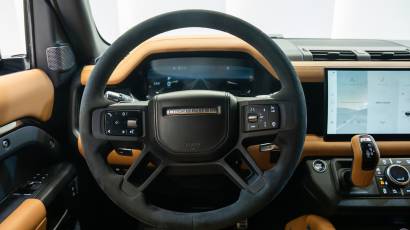 Land Rover Defender 90 - V8 Edition P525 - Thahab Motors Luxury Car Dealership Dubai