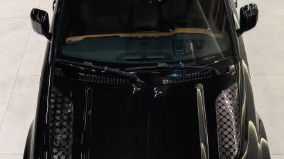 Land Rover Defender 90 - V8 Edition P525 - Thahab Motors Luxury Car Dealership Dubai