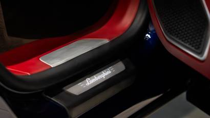 Lamborghini Urus Standard - 2020 - Thahab Motors Luxury Car Dealership Dubai