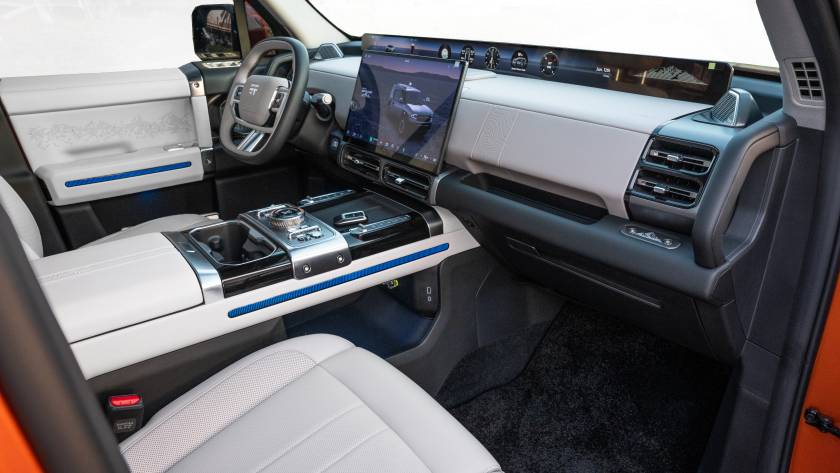 Jetour G700 Luxury - 2026 - Thahab Motors Luxury Car Dealership Dubai