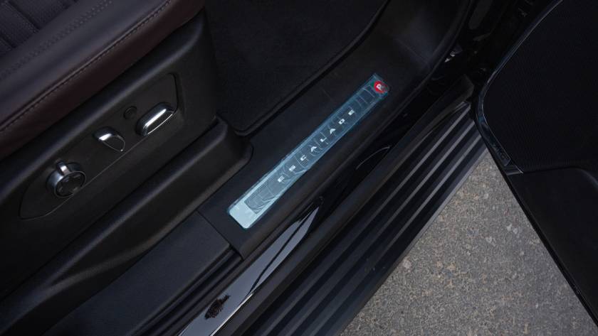 Cadillac Escalade Sport Platinum - GCC - 2024 - Thahab Motors Luxury Car Dealership Dub (12)