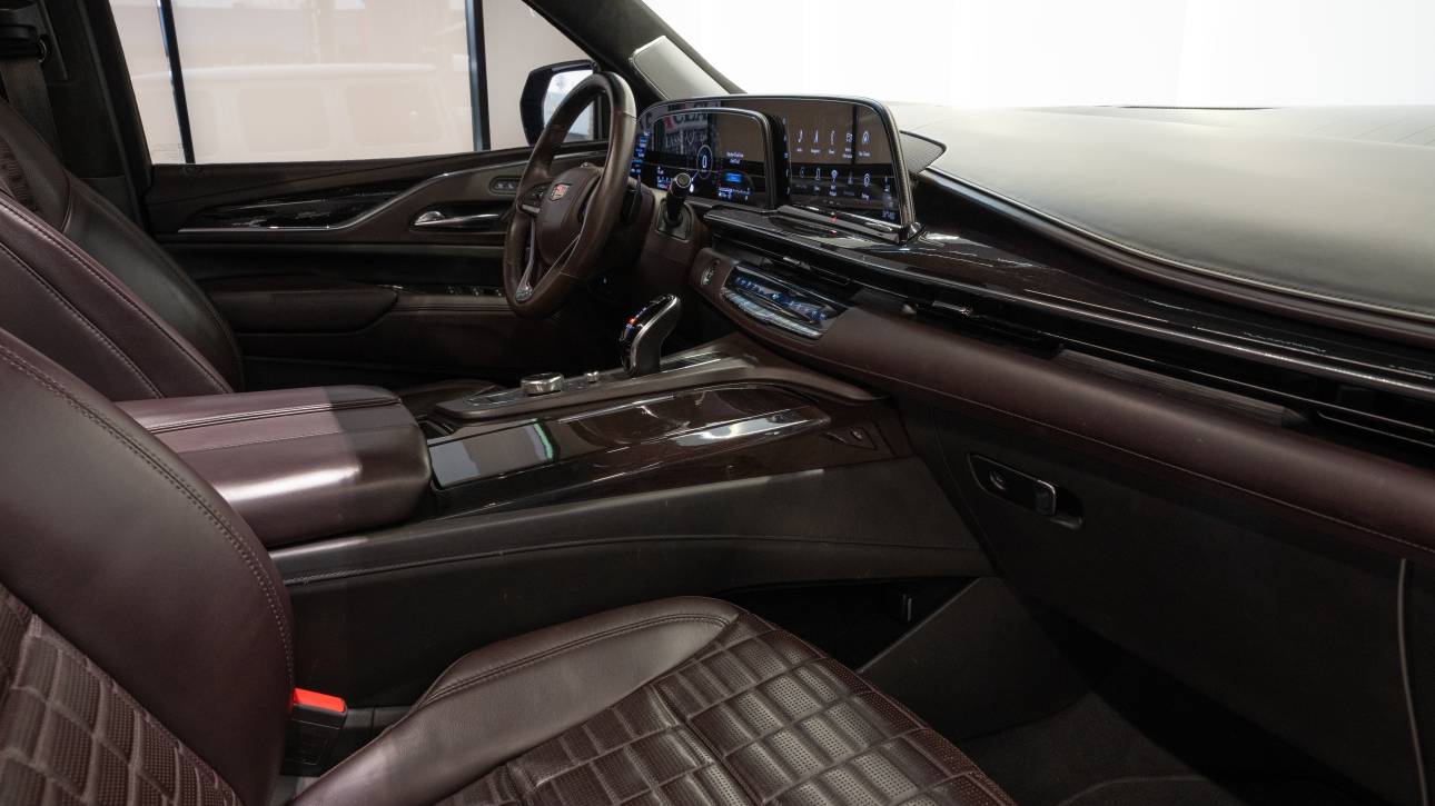Cadillac Escalade Sport Platinum - GCC - 2021 - Thahab Motors Luxury Car Dealership