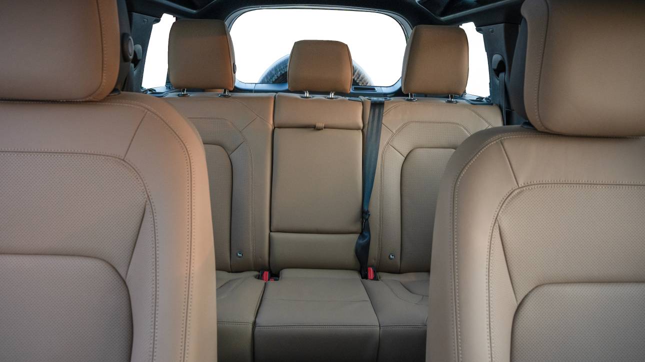 Land Rover Defender 110 X-Dynamic HSE - 2026 - Thahab Motors Luxury Car Dealership Dubai