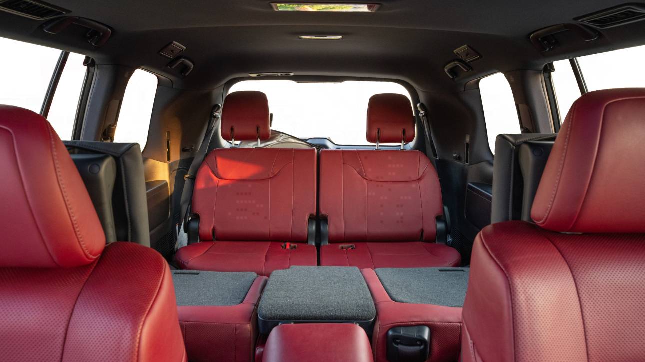 Lexus LX 570 Sport - 2019 - GCC - Thahab Motors Luxury Car Dealership Dubai