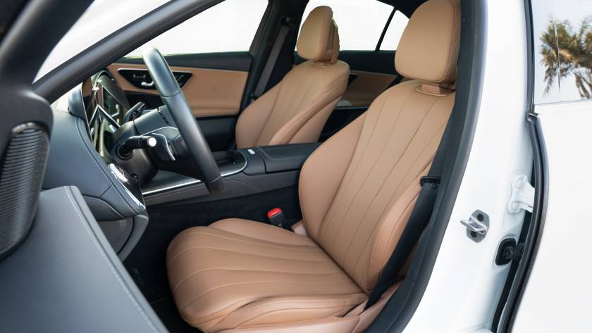 Mercedes-Benz E-Class E 200- 2023 - Thahab Motors Luxury Car Dealership Dubai (7)