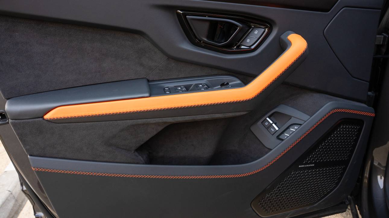 Lamborghini Urus SE - 2025 - Thahab Motors Luxury Car Dealership Dubai